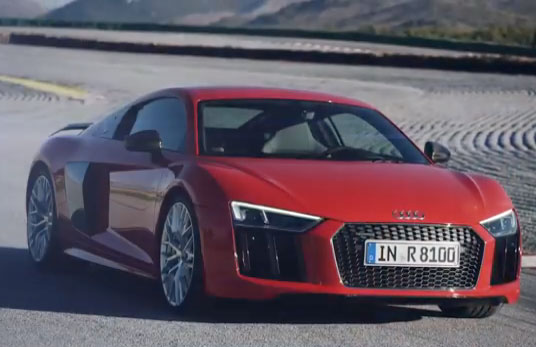 Audi　新型R8　2015　映像