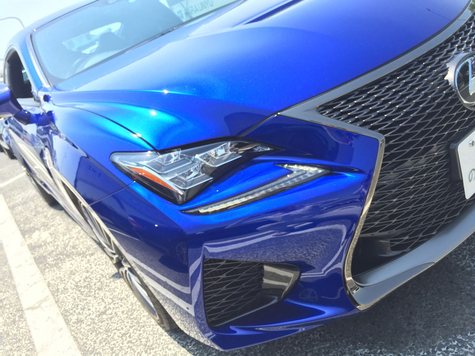 LEXUS　RC F　快適さとは無縁の刺激の塊！　大興奮出来る１台