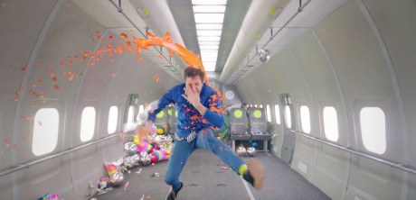 OK Go 「Upside Down & Inside Out」とにかく見るべし
