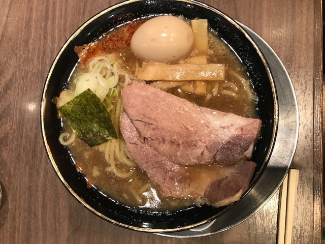 つけ麺の有名店六厘舎（ソラマチ店）、今更ながら初めて食べた。こんなもんかな